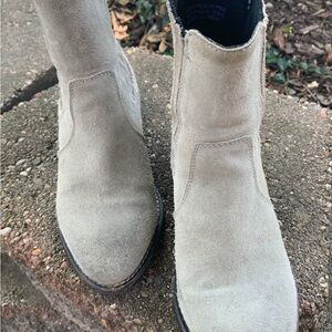 Splendid Light Gray Suede Ankle Booties